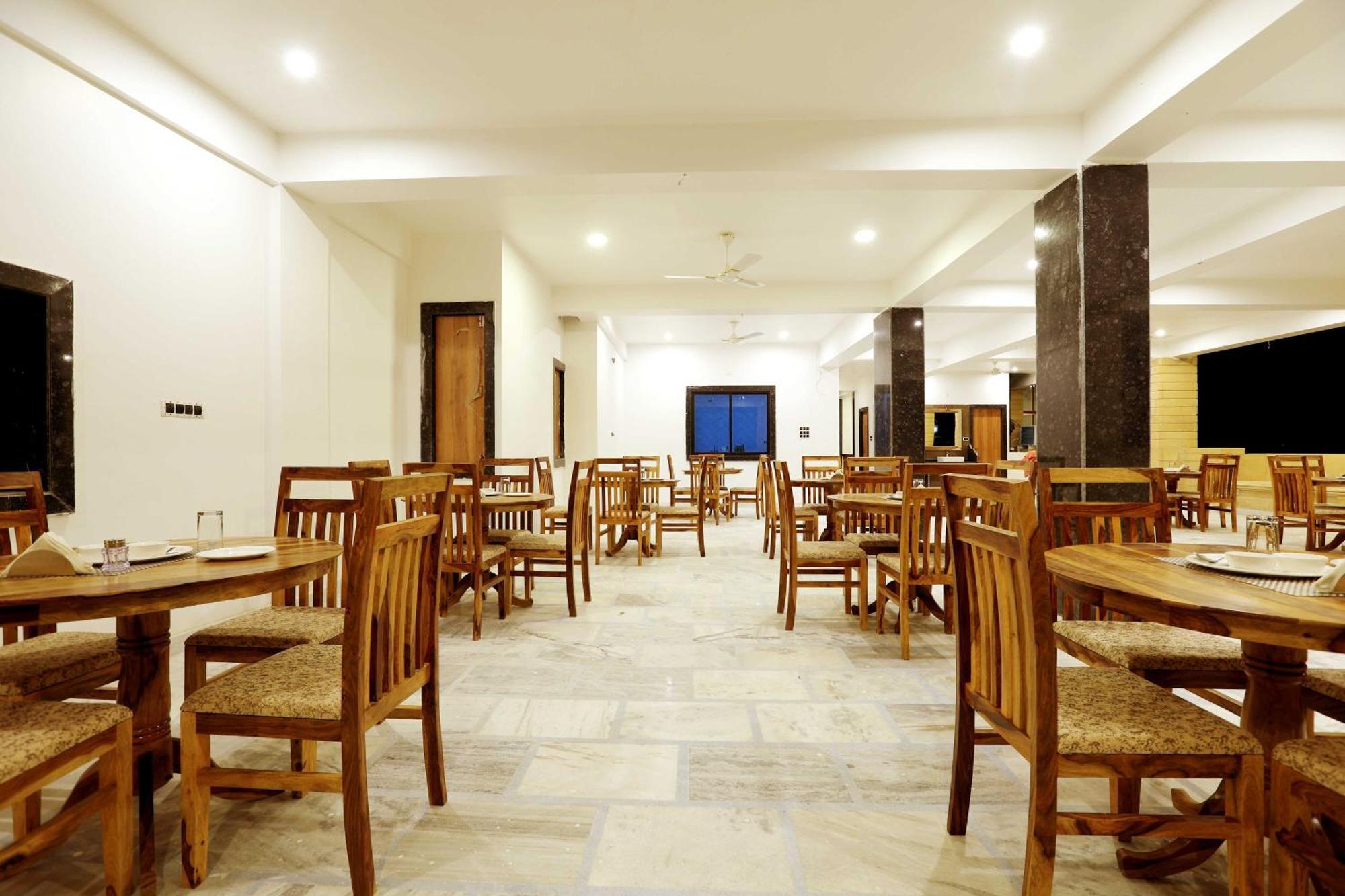 Hotel Golden Signature Jaisalmer Bagian luar foto