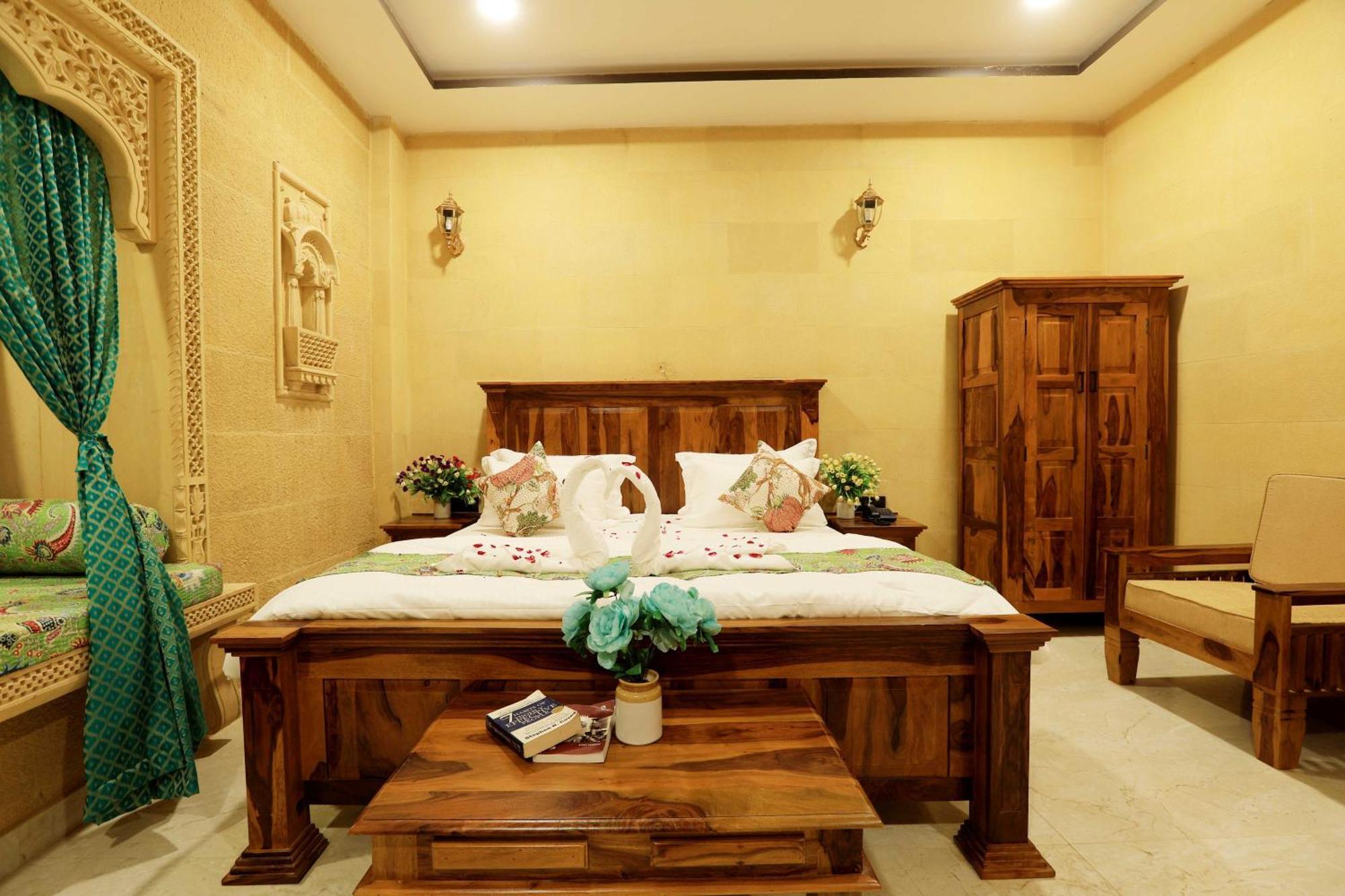 Hotel Golden Signature Jaisalmer Bagian luar foto