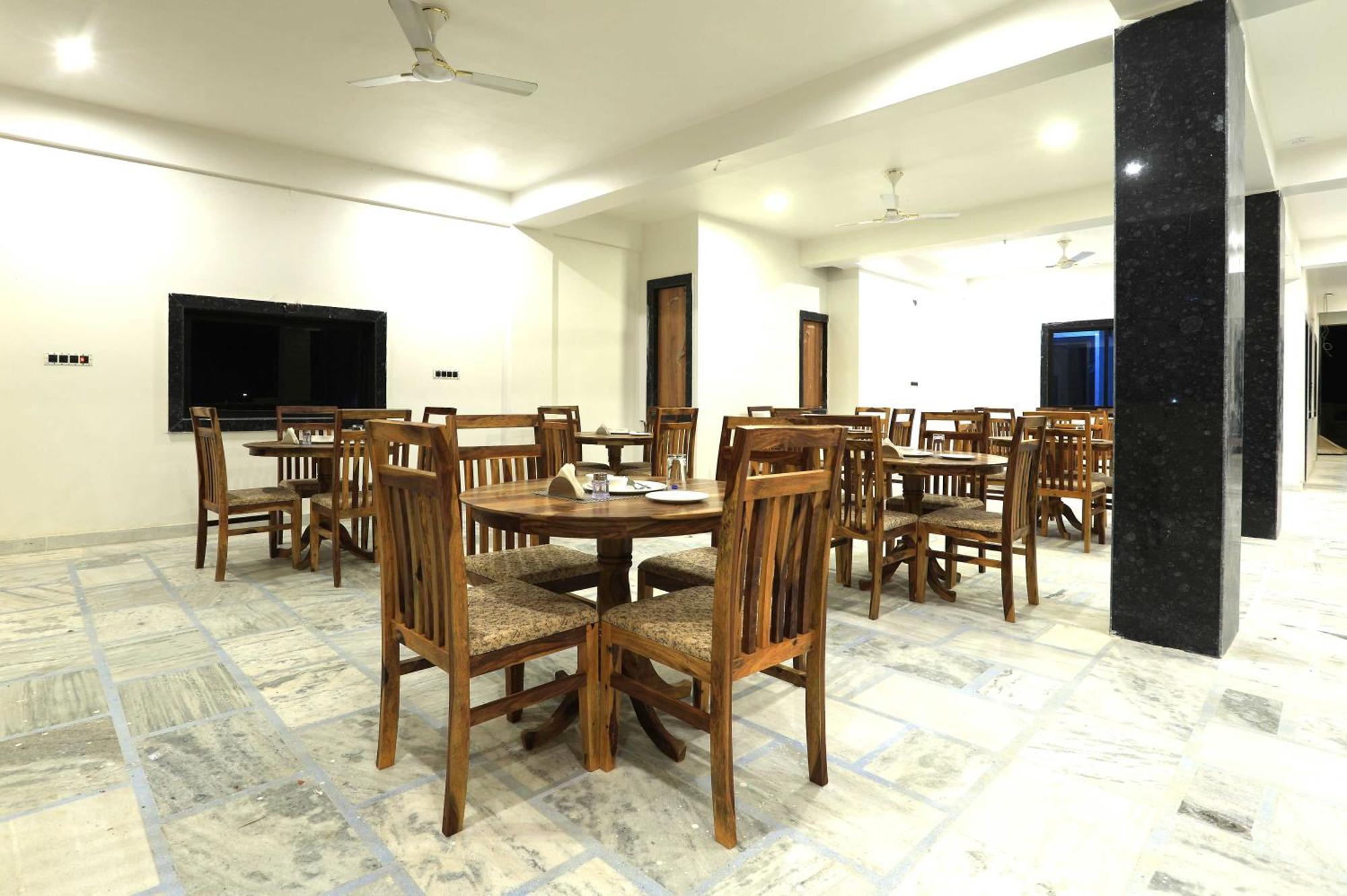 Hotel Golden Signature Jaisalmer Bagian luar foto